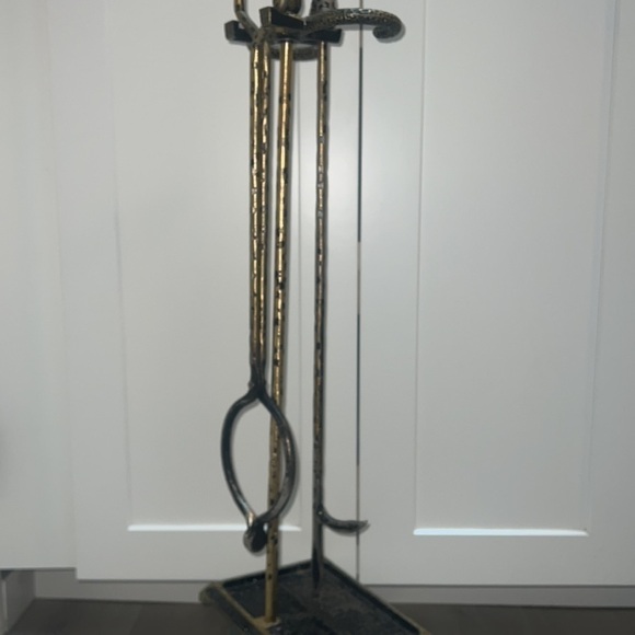 Vintage Adams Company Iowa Goldtone and Black Fireplace Tool Set - Picture 14 of 16